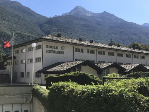La direttrice della Fondazione alberghiera di Chatillon sospesa dall'incarico