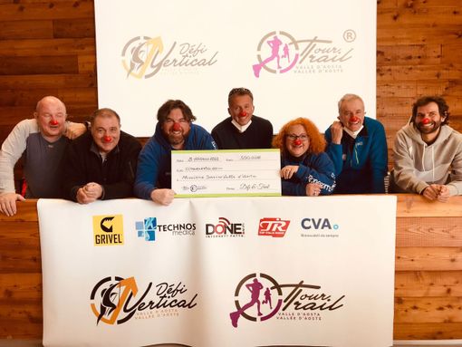 Donati cinquecento euro a ‘Missione sorriso VdA clown dottori’ Donati cinquecento euro a ‘Missione sorriso VdA clown dottori’