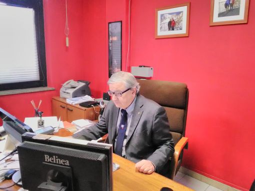 Giancarlo Giachino al momento del voto telematico Giancarlo Giachino al momento del voto telematico