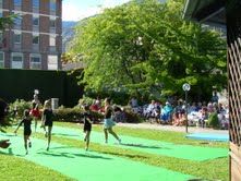 GYM AOSTA: Le giovani atlete fanno divertire gli anziani del G.B. Festaz GYM AOSTA: Le giovani atlete fanno divertire gli anziani del G.B. Festaz