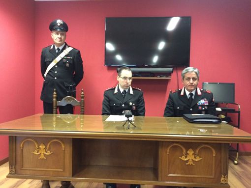 Al centro, il capitano Carmelo Mossucca