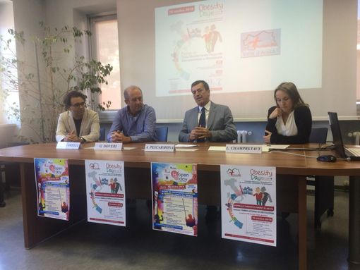 Da sn Usl Dida Antonio Ciccarelli responsabile ambulatorio di dietologia, Giulio Doveri Direttore del Dipartendosi delle discipline mediche , Angelo Pescarmona Commissario Usl , Lorella Champretavy psicologa del dipartimento di Salute mentale Da sn Usl Dida Antonio Ciccarelli responsabile ambulatorio di dietologia, Giulio Doveri Direttore del Dipartendosi delle discipline mediche , Angelo Pescarmona Commissario Usl , Lorella Champretavy psicologa del dipartimento di Salute mentale