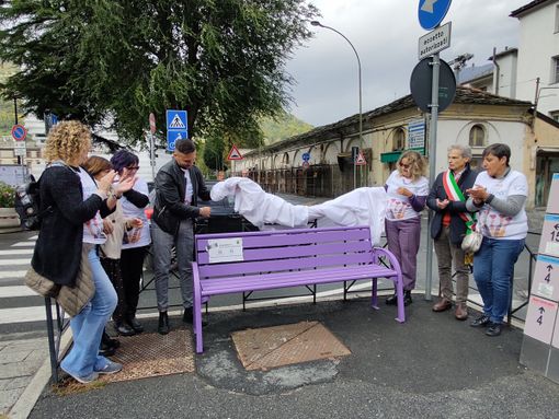 Una panchina per la vita: Aosta abbraccia la speranza contro il tumore metastatico! Una panchina per la vita: Aosta abbraccia la speranza contro il tumore metastatico!