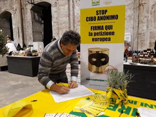 Petizione “Stop cibo anonimo”,  sottoscritta da 1 milioni di persone