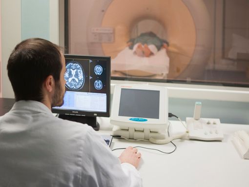 Allarme Radiologia, un solo tecnico nel pomeriggio e prenotazioni bloccate sino al 2022