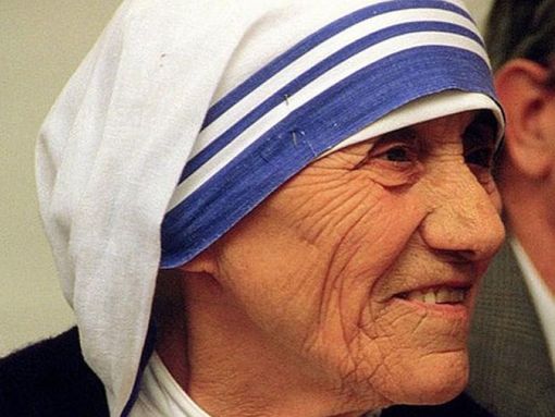 Pont Saint Martin: In un musical l'opera e la missione di Madre Teresa di Calcutta Pont Saint Martin: In un musical l'opera e la missione di Madre Teresa di Calcutta