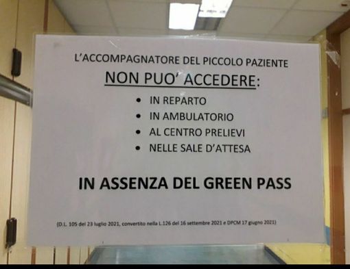 Senza green pass vietato accompagnare minori anche in sala d'aspetto del Pronto soccorso
