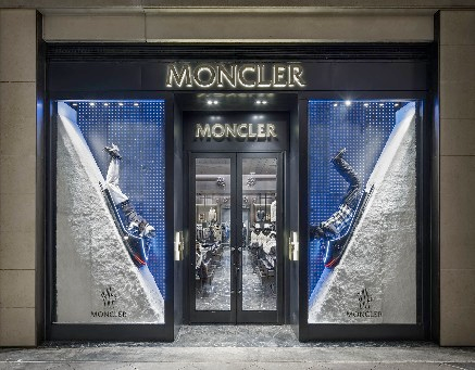 Condannato per la 'spaccata' alla boutique Moncler di Courmayeur