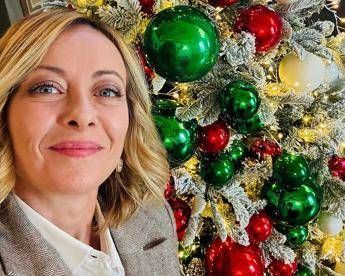 Regalo hi-tech per Meloni a Natale, parlamentari doneranno alla premier un 'super Pc'