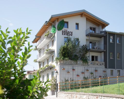 Tutta l’azienda in ferie per un mese: Edileco premia dipendenti e collaboratori Tutta l’azienda in ferie per un mese: Edileco premia dipendenti e collaboratori