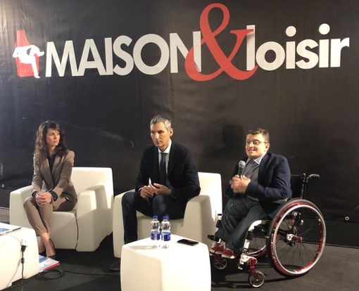 Da sn: Sara Noro Responsabile Funzione Marketing e Relazioni Esterne, al  centro Ing. Enrico De Girolamo, Presidente e Ad  CVA TRADING, Dott. René Tonelli, Responsabile Ufficio Clienti Retail Libero