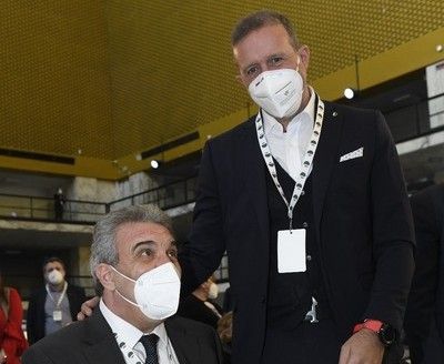 Dondeynaz 'Onorare oggi e sempre i caduti per la pandemia. Per loro dobbiamo costruire un Paese migliore' Dondeynaz 'Onorare oggi e sempre i caduti per la pandemia. Per loro dobbiamo costruire un Paese migliore'