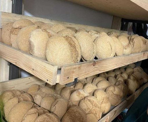 Giovani di Sarre rilanciano il pane nero solidale tra tradizione e solidarietà