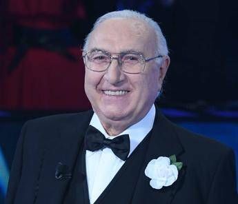 Pippo Baudo compie 89 anni: vita privata e carriera Pippo Baudo compie 89 anni: vita privata e carriera