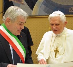 Cordoglio del Consiglio permanente degli enti locali per la morte di Osvaldo Naudin, "Sindaco dei Papi"