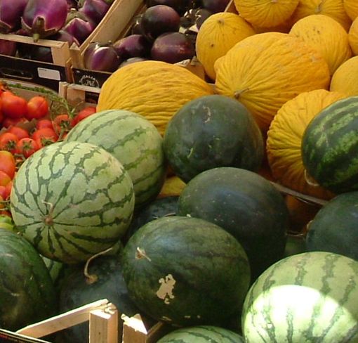 Frutta e verdura a peso d'oro, multato ambulante piemontese