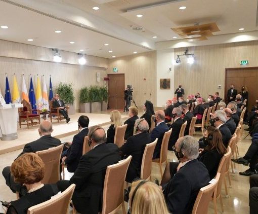 PAPA: Cipro, isola aperta e lacerata, prego per la pace