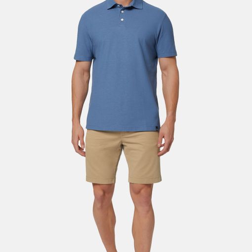 Polo e bermuda: gli abbinamenti strategici per un outfit maschile iconico e versatile