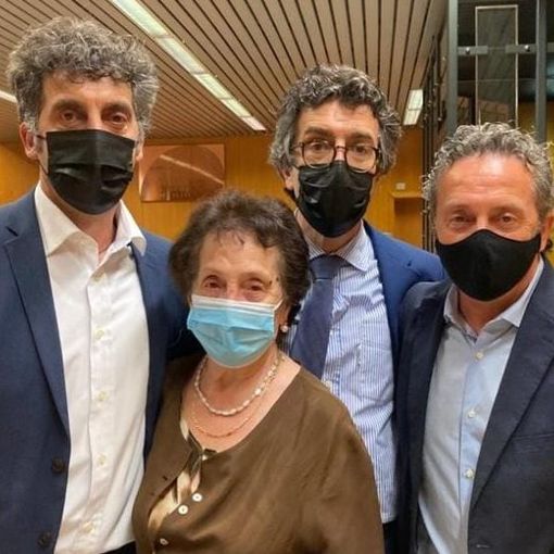 Marco Sorbara (sn) con la maamma ed i fratelli
