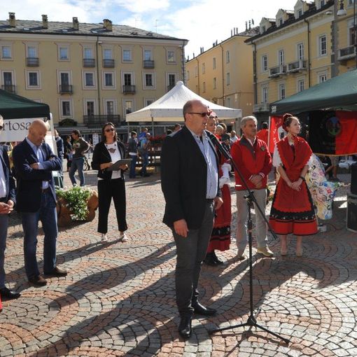 I Campanacci e l'agricoltura di montagna protagonisti ad Aosta in piazza Chanoux