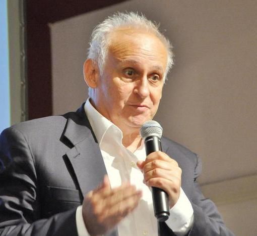 ALBERTO ZUCCHI 👎👎👎