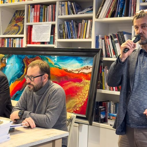 Roberto Luboz apre la serata