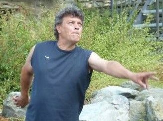 Graziano Binel era un appassionato di musica tradizionale e di palet (immagine dal profilo Fb)