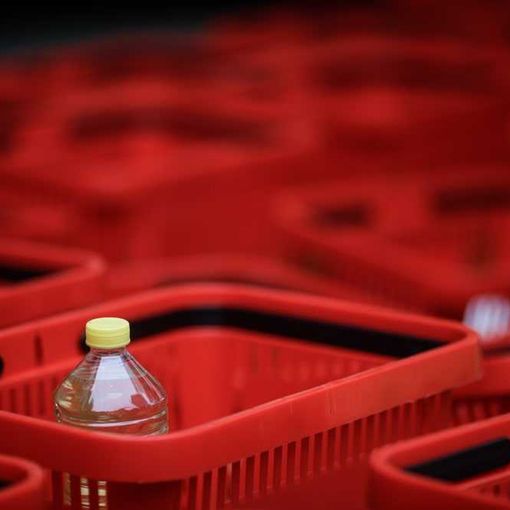 Vite al risparmio, gli italiani tagliano i consumi non necessari