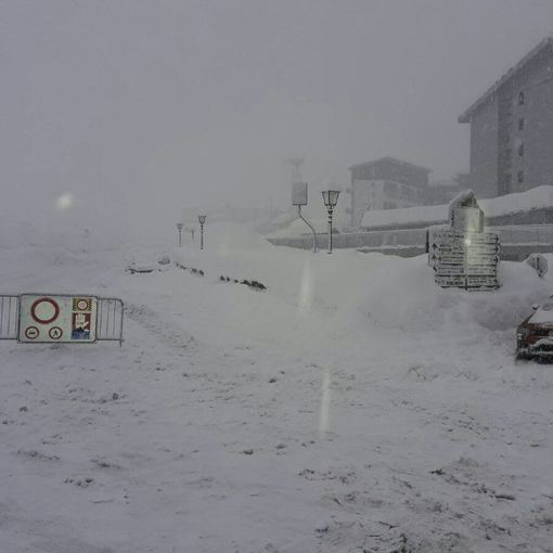 Il maltempo flagella la Valle e Cervinia si riscopre d'antan