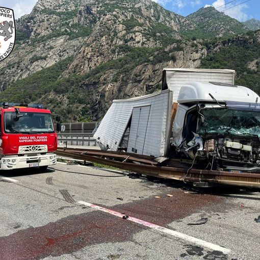 Autostrada chiusa a Donnas per incidente