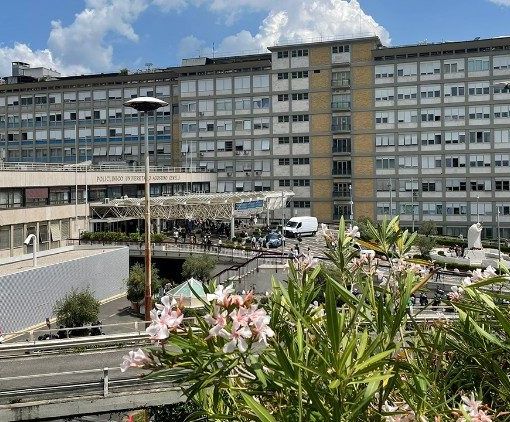 Il Papa al Gemelli per una infezione respiratoria