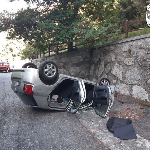 A La Salle esce in auto da casa è precipita sulla strada