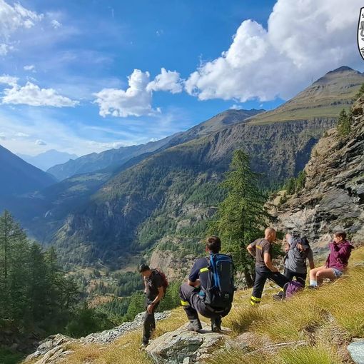 Escursionisti improvvisati allertano soccorso e vigili del fuoco alle cascate di Lillaz
