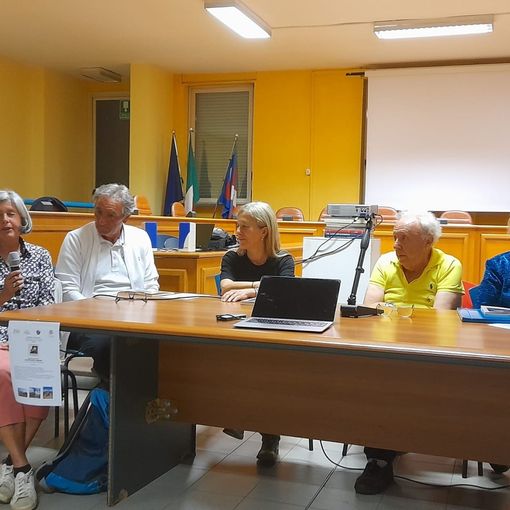 da sinistra Marina Portigliatti, Gianni Zurlo, Dr. Rossella Morra e i 2 autori, Lodovico Marchisio e Roberta Maffiodo