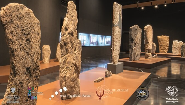 Inaugurata nell'Area megalitica di Aosta la Mostra fotografica &quot;Pietre parlanti nella Preistoria&quot;