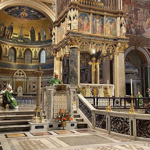 Un’ondata di affetto e preghiera per Papa Francesco