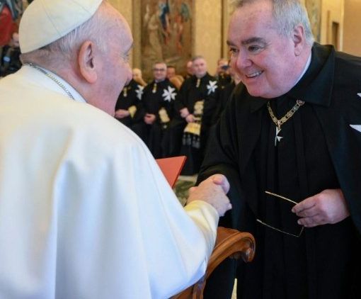 Papa Francesco con fra’ John Dunlap, Luogotenente di Gran Maestro del Sovrano Militare Ordine di Malta  (VATICAN MEDIA Divisione Foto)