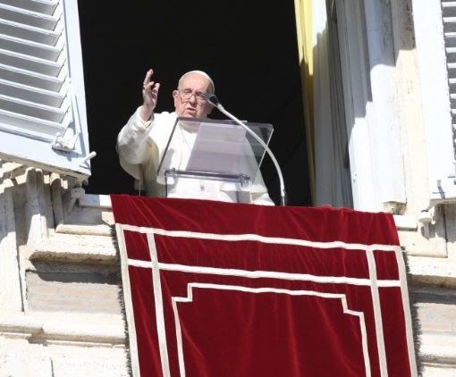 PAPA: i Santi, testimoni di cammini di luce, possibili anche per noi