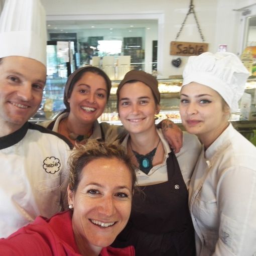 Gabriel Graziola e Giulia De Petris con il loro staff