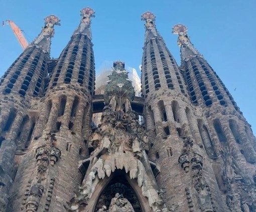 La Sagrada Familia, porta giubilare sul Dio della speranza
