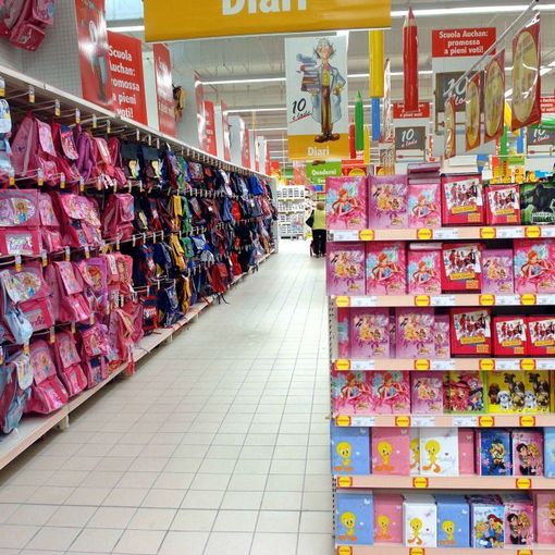 Nuovo rincaro libri di testo, cancelleria e accessori scolastici