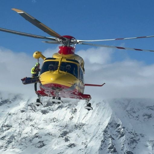 Tragedie sul Monte Bianco: Alpinisti perdono la vita in due distinti incidenti