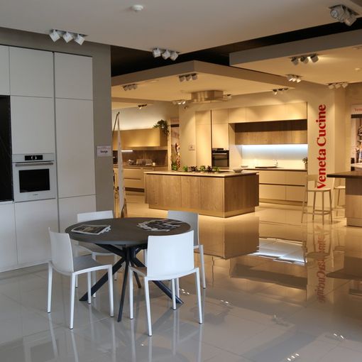 Offerta imperdibile da Veneta Cucine by Miglietti, sconti fino al 50% sui modelli in esposizione VIDEO