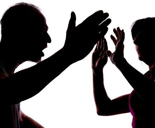 Il Papa: la violenza sulle donne atto di vigliaccheria e degrado per tutta l'umanità