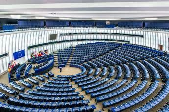 Manifestazione M5s contro Rearm Ue, domani pro Europa. A che punto siamo a Bruxelles?