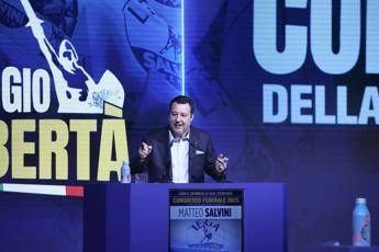 Salvini si ricandida al Viminale: &quot;Parlerò con Meloni&quot;. Ma Forza Italia frena
