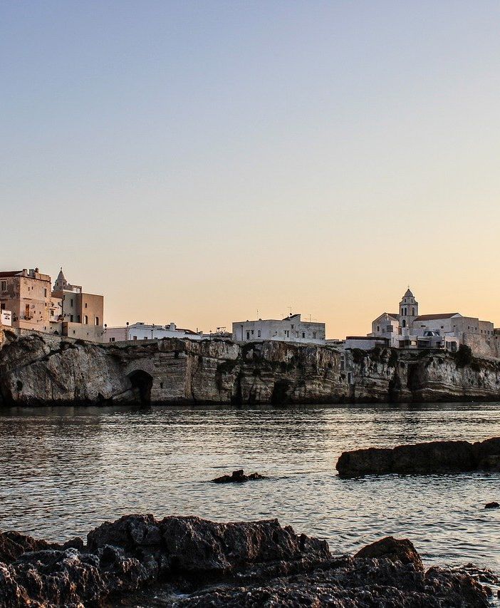 Alla scoperta dei tesori artistici nascosti di Brindisi: una spedizione tra arte e architettura