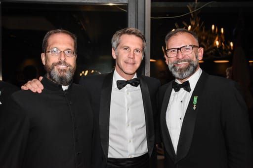 Don Nicola Corigliano, Parroco di Saint Martin de Corleans, il Principe Emanuele Filiberto ed il comm. Giovanni Girardini