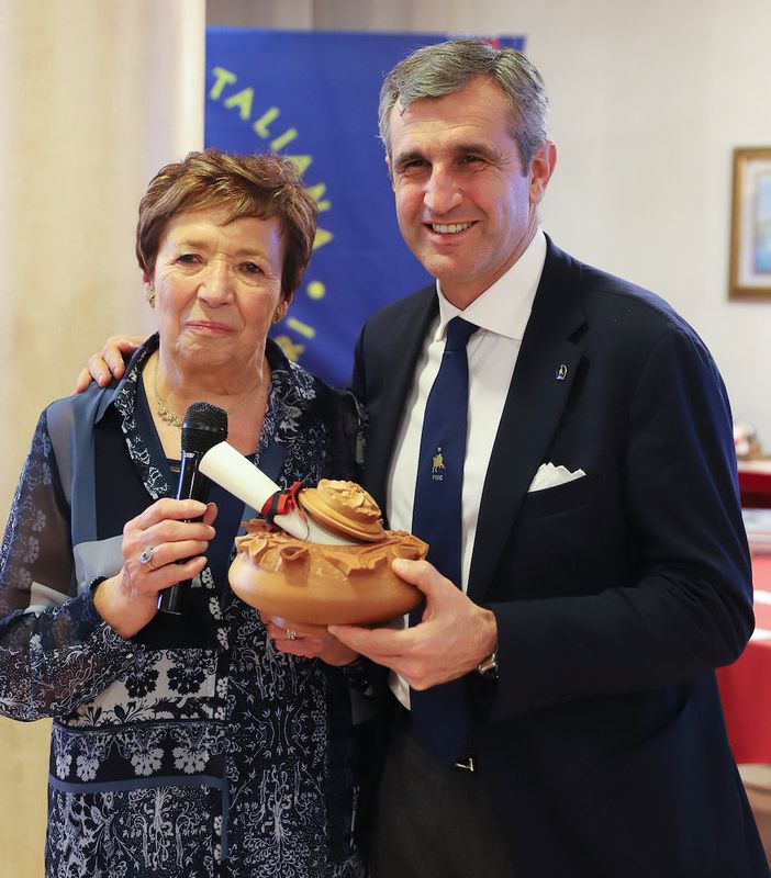 A sn. Giovanna Rabbia PIccolo ed il presidente nazionale Fise Marco di Paola