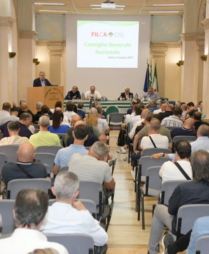 Il lavoro non può essere morte nei cantieri o nei campi. Bene la convocazione del Governo di aziende e sindacati